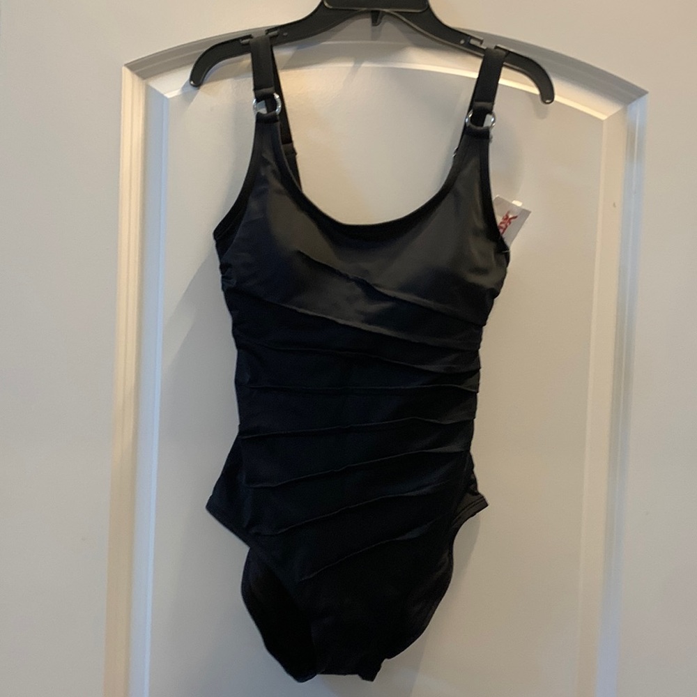 Calvin Klein swimsuit size 6 one piece. NWT